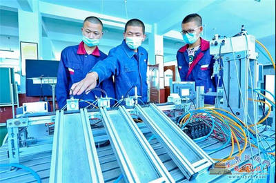 張掖 激活鄉(xiāng)村振興“動力源”——技術推廣服務的實踐與探索